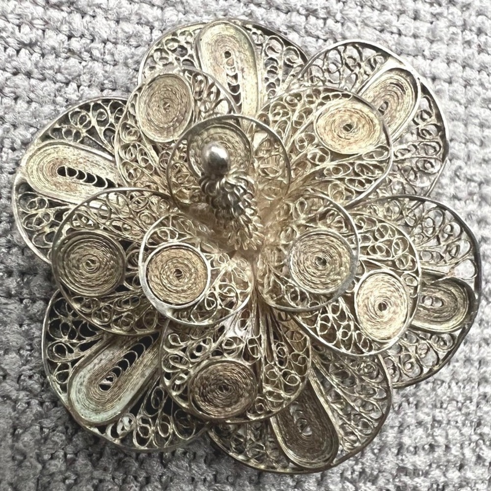 Vintage Silver Filigree Brooch Floral Cannetille 3D 7.2g 1.5"